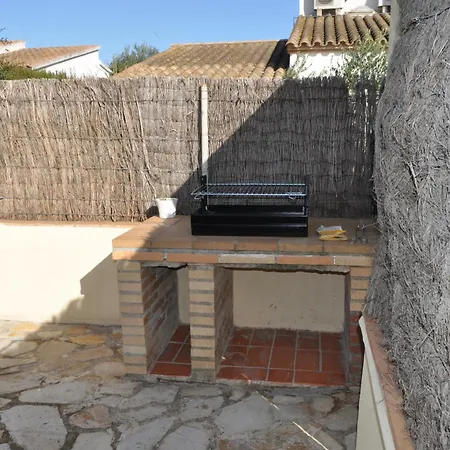 Near * Sant Pere Pescador